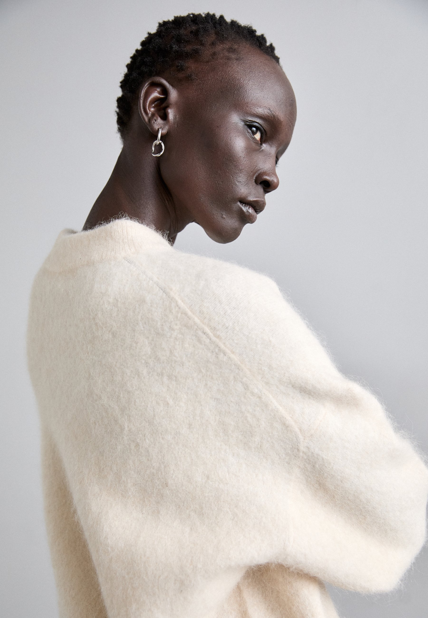 Fluffy loose knit beige 【公式通販】
