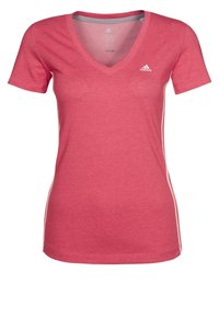 Camiseta roja de cuello en V con mangas cortas. Hecha de tela suave, con rayas laterales blancas y un pequeño logo en el lado izquierdo del pecho.