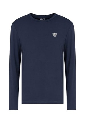 T-shirt a maniche lunghe di colore blu navy realizzato in tessuto jersey, caratterizzato da un piccolo logo ricamato sul petto e un classico collo rotondo.