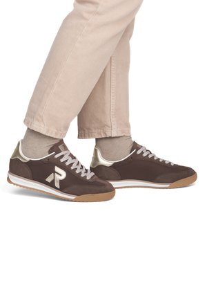 Rieker Sport, RIEKER SPORT SNEAKER LOW W4000 - Trainers - brown