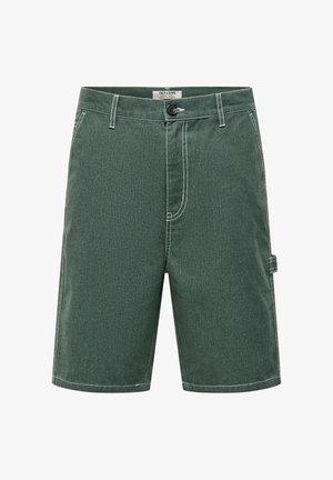 Rohelised denim lühikesed püksid valge õmblusega, eesmine nööp, vööaasad, küljetasku detail ja silt vöörihmale.