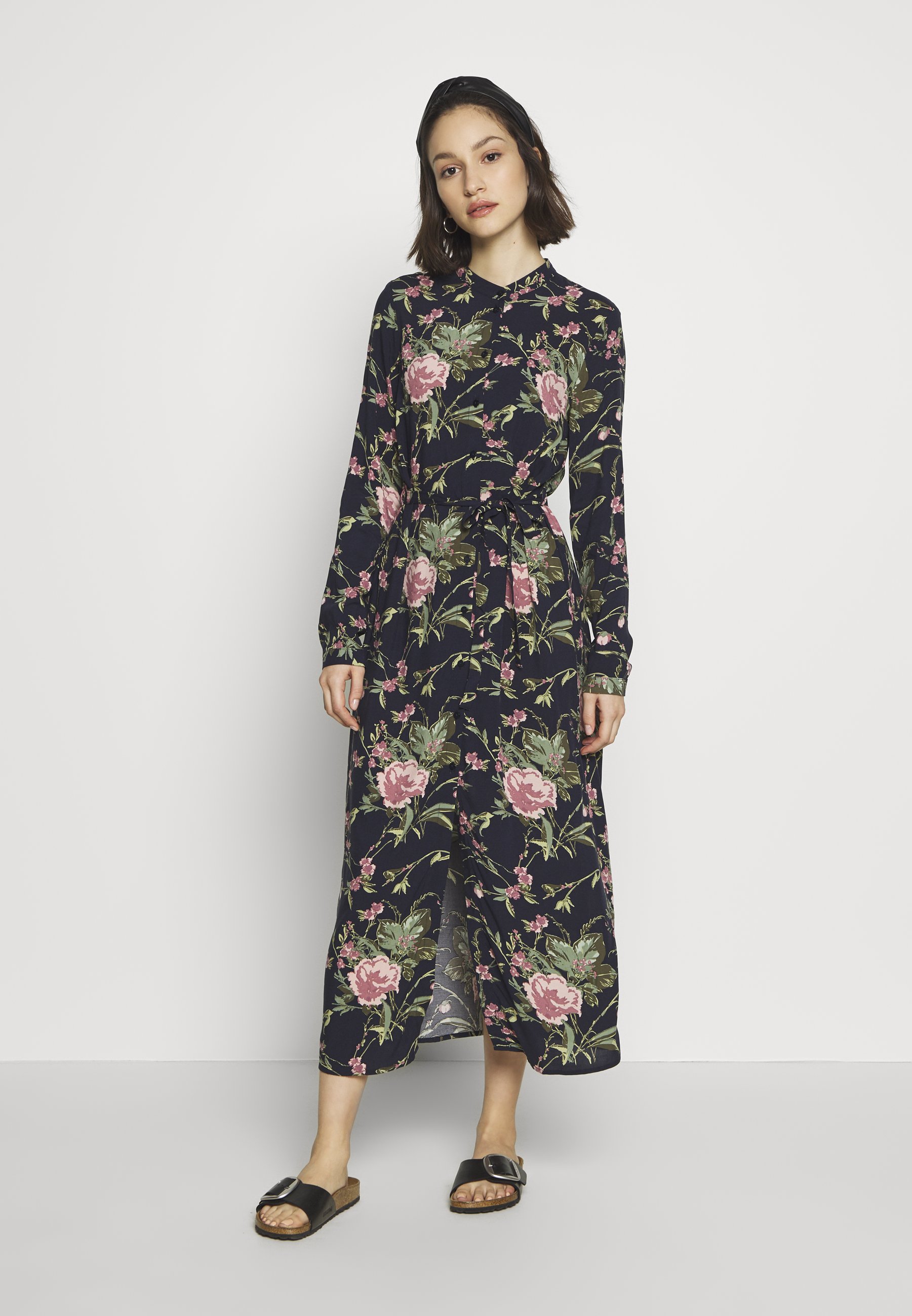VERO MODA Damen Viskose Kleid VMSimply Easy V-Neck mit Blumen-Muster VERO MODA Damen Viskose Kleid VMSimply Easy V-Neck mit Blumen-Muster