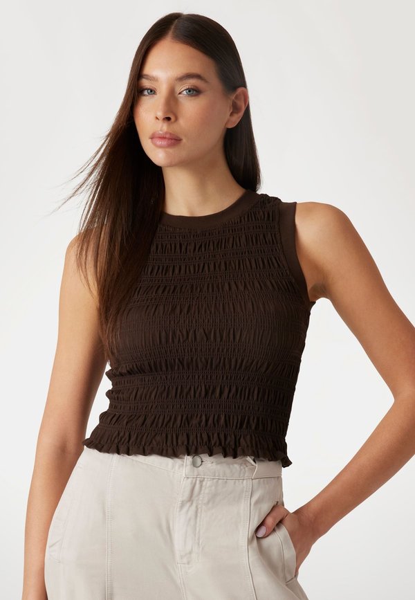 GESMOKTES TANK - Top - braun