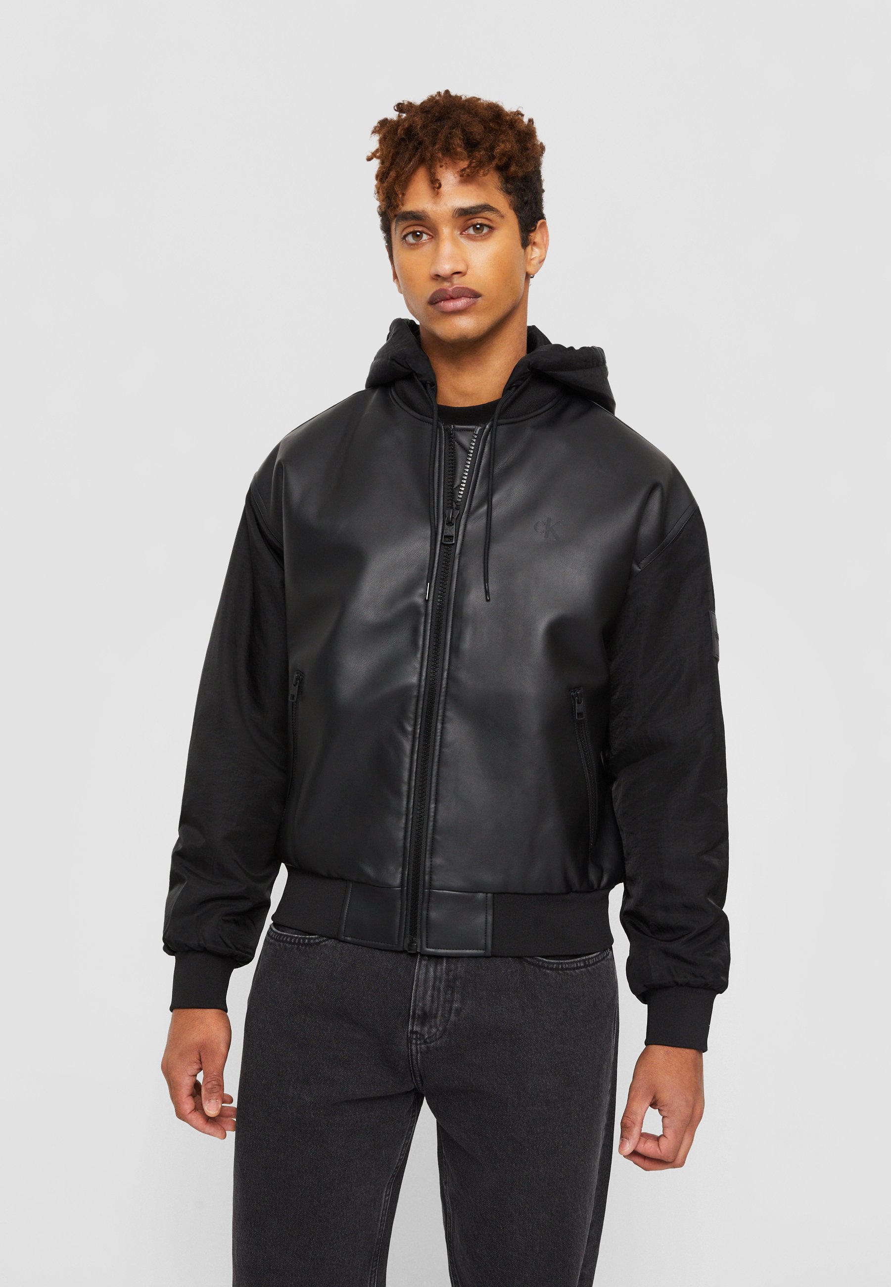 Calvin Klein Jeans FAUX LEATHER BOMBER - Leichte Jacke - black