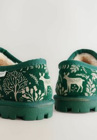 Next SHOOT REGULAR FIT - Hausschuh - green woodland