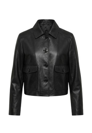 Zwarte cropped leren jas met lange mouwen, een puntige kraag, vier knopen aan de voorkant en twee klepzakken met knopen.