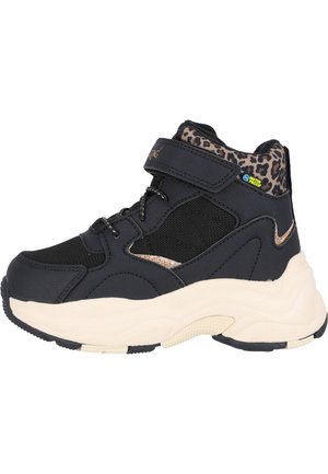 Sorte højtop sneakers med en tekstureret overflade, vandtætte detaljer, leopardprint trim og en kraftig cremefarvet sål. Features velcrolukning.