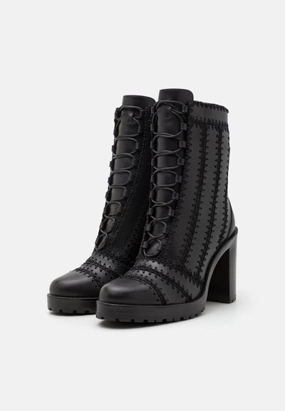 Alexandre Birman REGINA COMBAT BLOCK  - Platform ankle boots - black