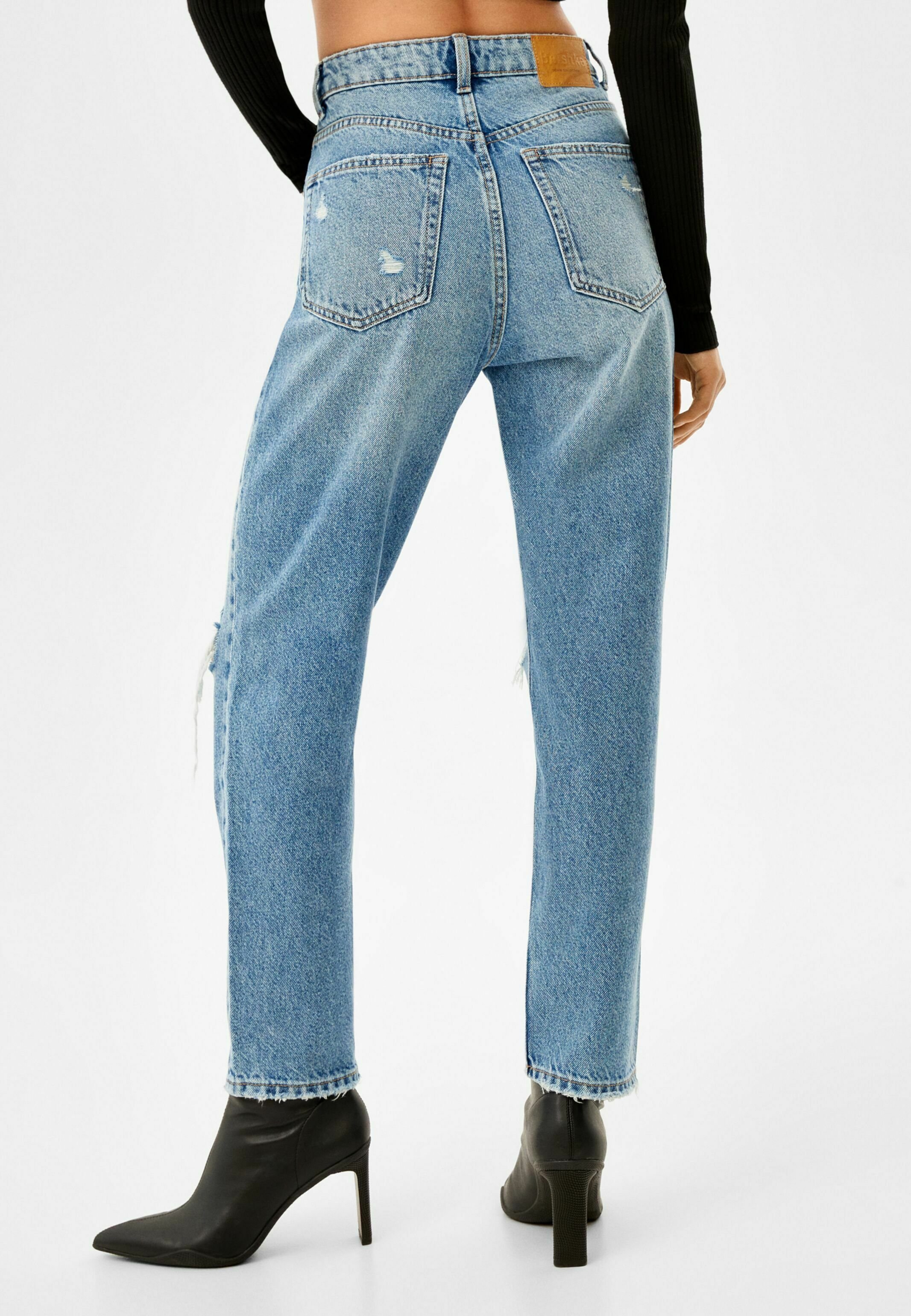Bershka RIPPED - Straight leg jeans 