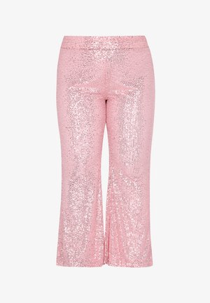 Pantaloni din paiete roz cu tiv evazat și talie elastică. Au o suprafață strălucitoare, texturată, care reflectă lumina. Finisajul țesăturii este neted.