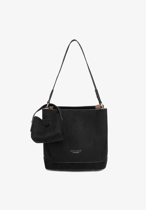 Borsa a tracolla in suede nero con una piccola pochette abbinata attaccata, con ferramenta argentata e logo "DIANA&CO FIRENZE" sul davanti.