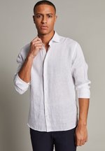 MAmarc short White