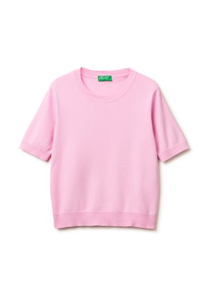 Rosa kurzärmeliges Strickpullover mit geripptem Rundhalsausschnitt, Bündchen und Saum, flach auf einem weißen Hintergrund präsentiert.