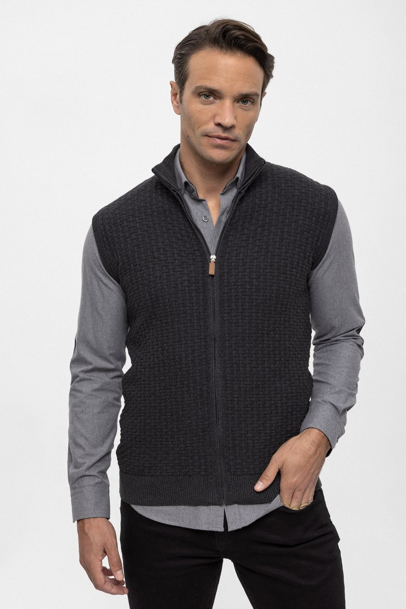 Felix Hardy SLEEVELESS - Vest - anthracite