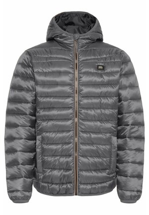 Chaqueta gris acolchada con capucha, que cuenta con un cierre frontal de largo completo, puños elásticos, bolsillos laterales y un patrón acolchado para el aislamiento.