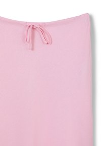 Rosa Stoffbekleidung mit glatter Textur, ausgestattet mit einem gerafften Ausschnitt und einer Bindeschleife in der Mitte. Einfaches, minimalistisches Design.