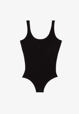 Costume intero nero con spalline larghe, scollatura rotonda e dettagli arricciati in vita. Tessuto liscio con silhouette aderente.