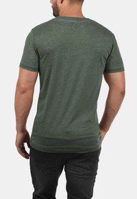 Solid SDTHEON - T-shirt basic - climb ivy