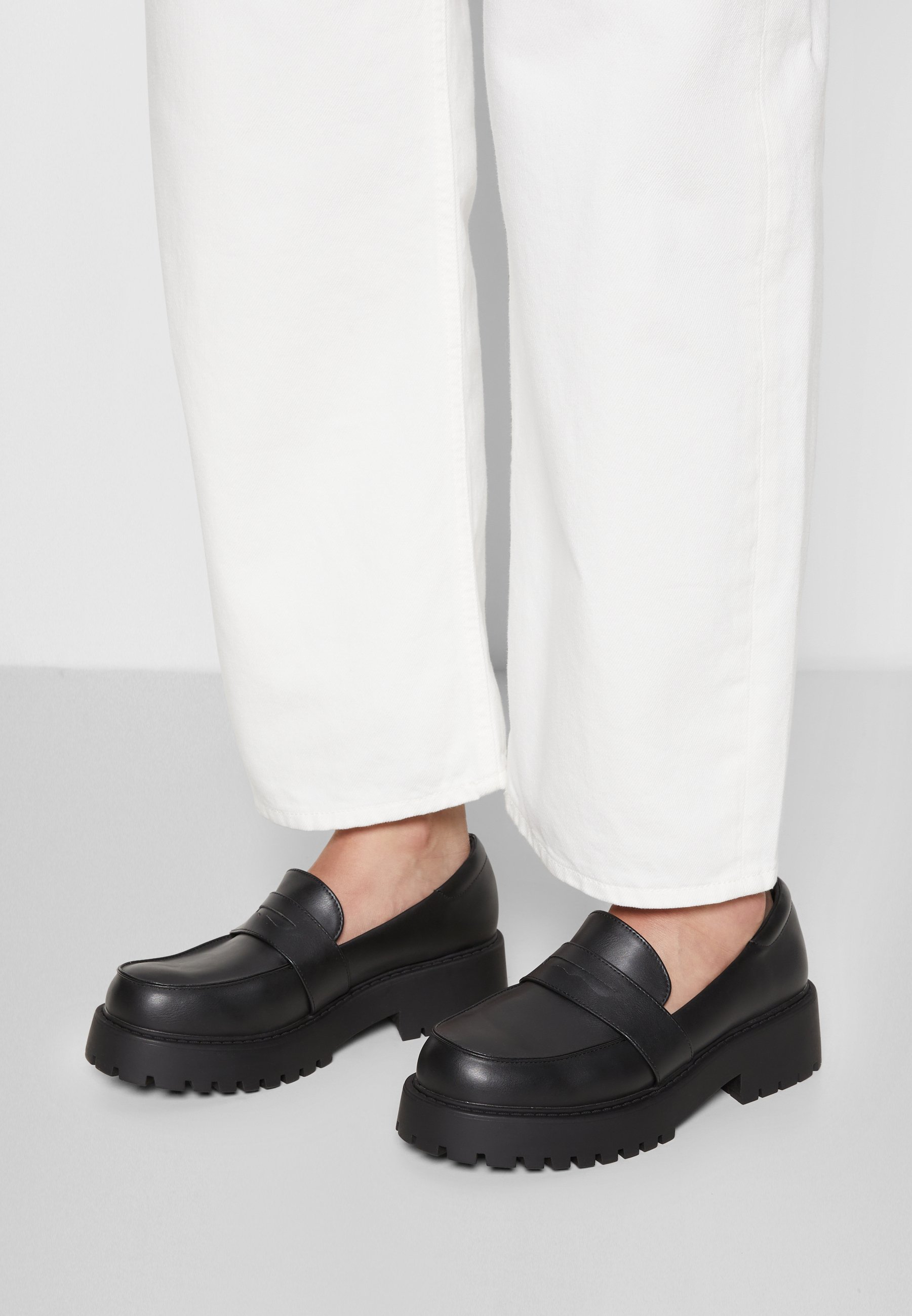 Monki Slip-ons - black dark/black 