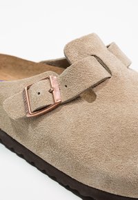 Birkenstock BOSTON SOFT FOOTBED - Mules - taupe