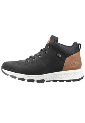 Trainers - black