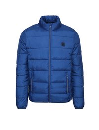 Blauwe pufferjack met een opstaande kraag, ritssluiting aan de voorkant, twee zijzakken en een gewatteerde textuur met een gladde afwerking.