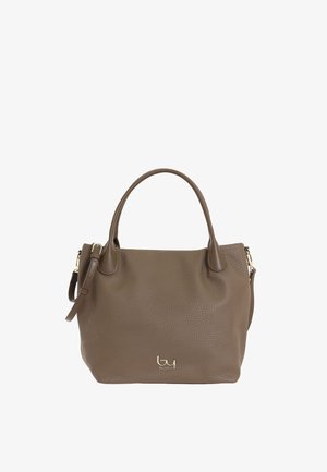 Borsa marrone in pelle testurizzata con doppi manici, tracolla regolabile e piccolo logo del marchio dorato al centro sul davanti.