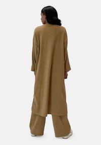Elara SET - Strickkleid - braun