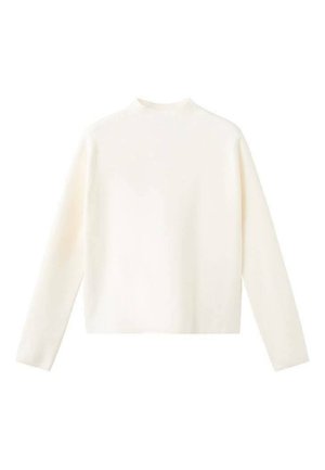 Top de manga larga y cuello alto en suave tejido blanco roto. Tiene un corte holgado con un dobladillo recto. Hombros sin costuras y diseño minimalista.