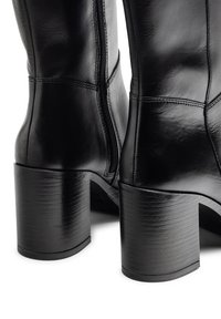 Yokono Botas con plataforma - black