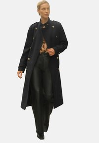 Trenchcoat - black