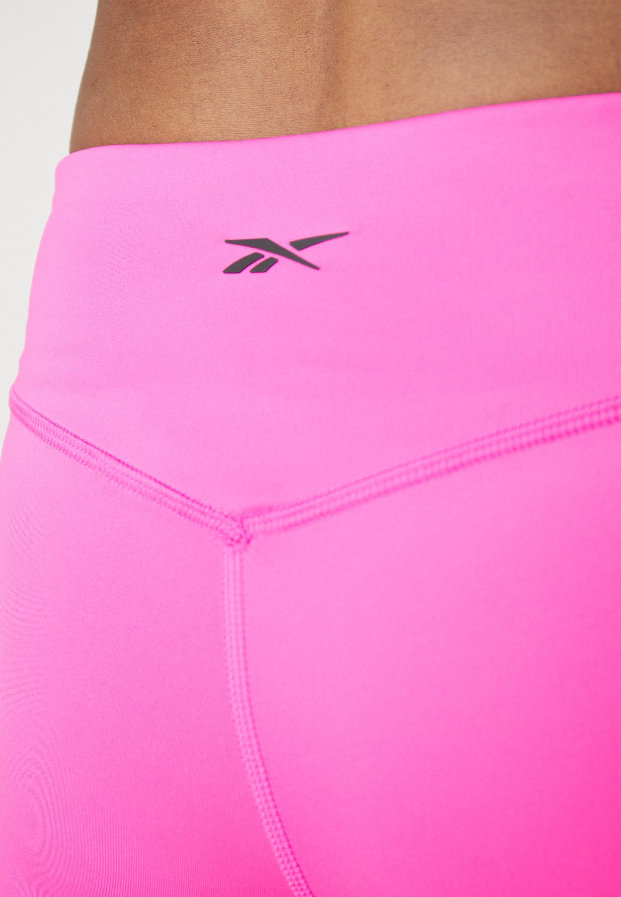 LUX CONTOUR