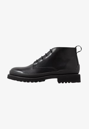 HUGO, Derbies - black