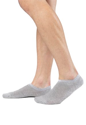 Graue Knöchelsocken aus weichem Stoff, mit einer glatten Textur und einem gerippten Bund, entworfen für eine enge Passform.