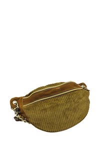 Sac à épaule en velours côtelé de couleur moutarde avec une surface texturée, comportant une fermeture à glissière et des accents de chaîne.