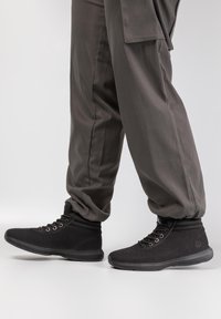 Giesswein Baskets montantes - schwarz