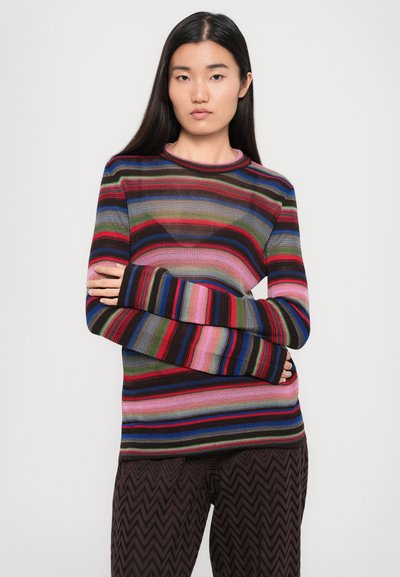 Mønstret sweater i mange farver med rund hals og lange ærmer. Lavet af et let, ribbet stof med en tætsiddende silhuet.