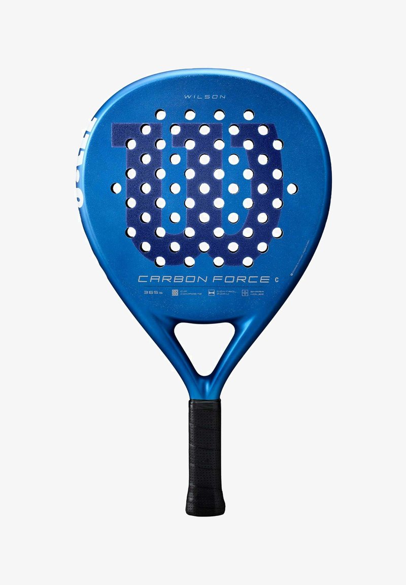 Blauwe Wilson Carbon Force padelracket met geperforeerd oppervlak, groot logo en zwarte grip.