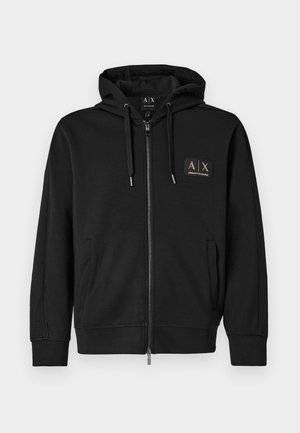 Hanorac negru cu fermoar, cu buzunare frontale, glugă cu șnur și o mică aplicație a logo-ului Armani Exchange în aur pe pieptul stâng.