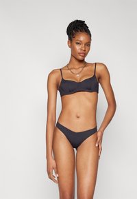 Frankies Bikinis COLA TOP - Bikini pezzo sopra - black