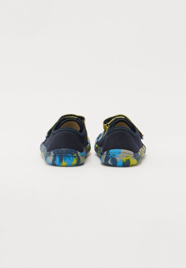 BAREFOOT - Trainers2