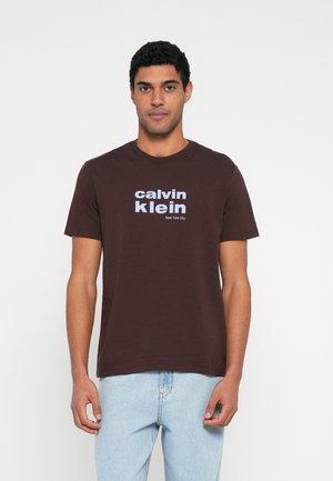 GRAPHIC - Tricou cu imprimeu - rich brown