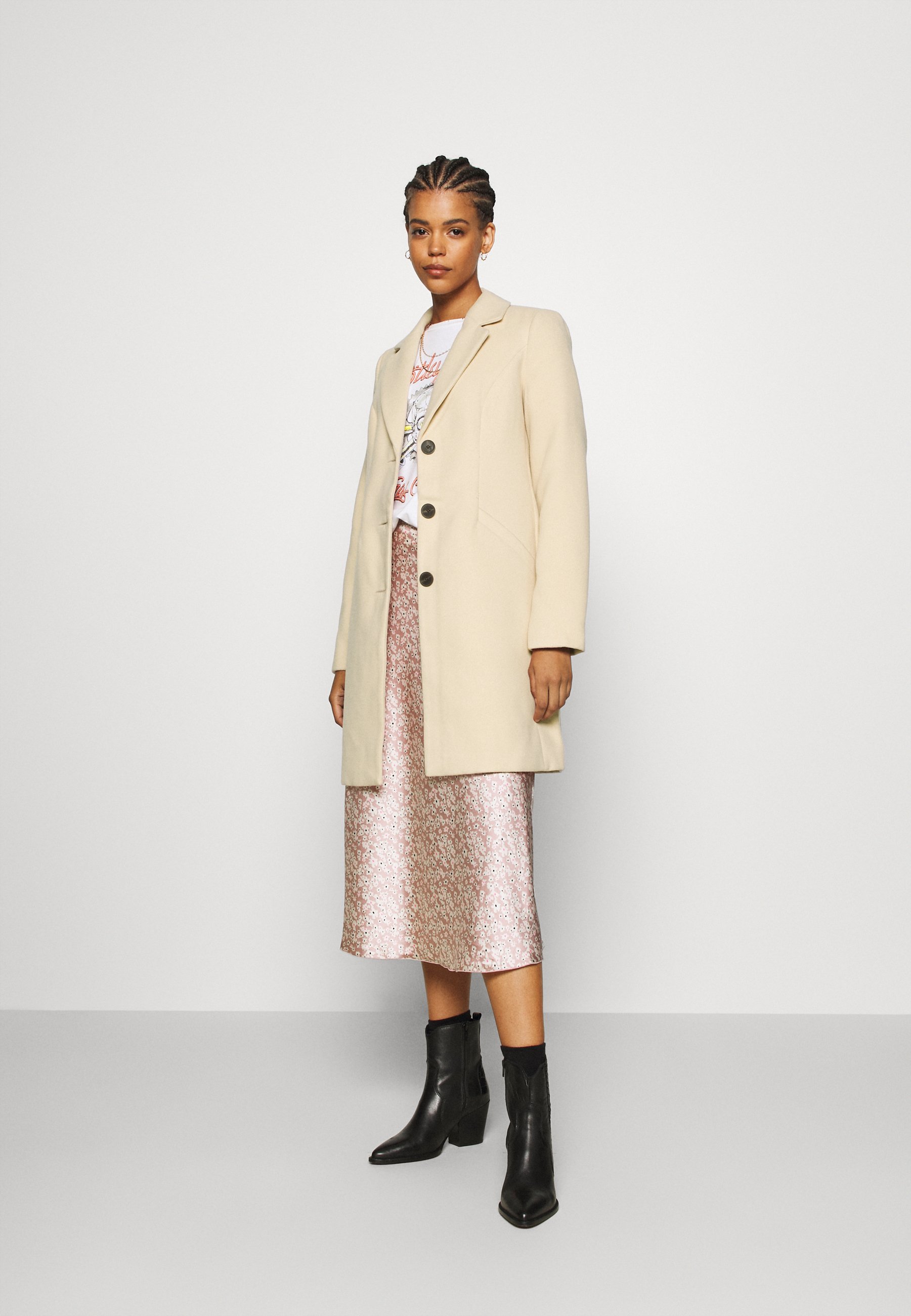 vero moda pink coat