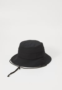 Δεν επιλέχθηκε, blackout