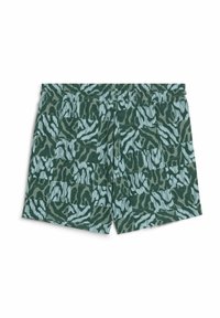 Shorts de bain verts présentant un motif léopard texturé et abstrait en nuances de vert foncé et clair. Taille élastique avec une coupe décontractée.