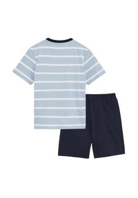 Gestreepte korte mouwen t-shirt in lichtblauw en wit, gecombineerd met marineblauwe shorts. Zacht katoen materiaal, casual ontwerp, elastische tailleband.