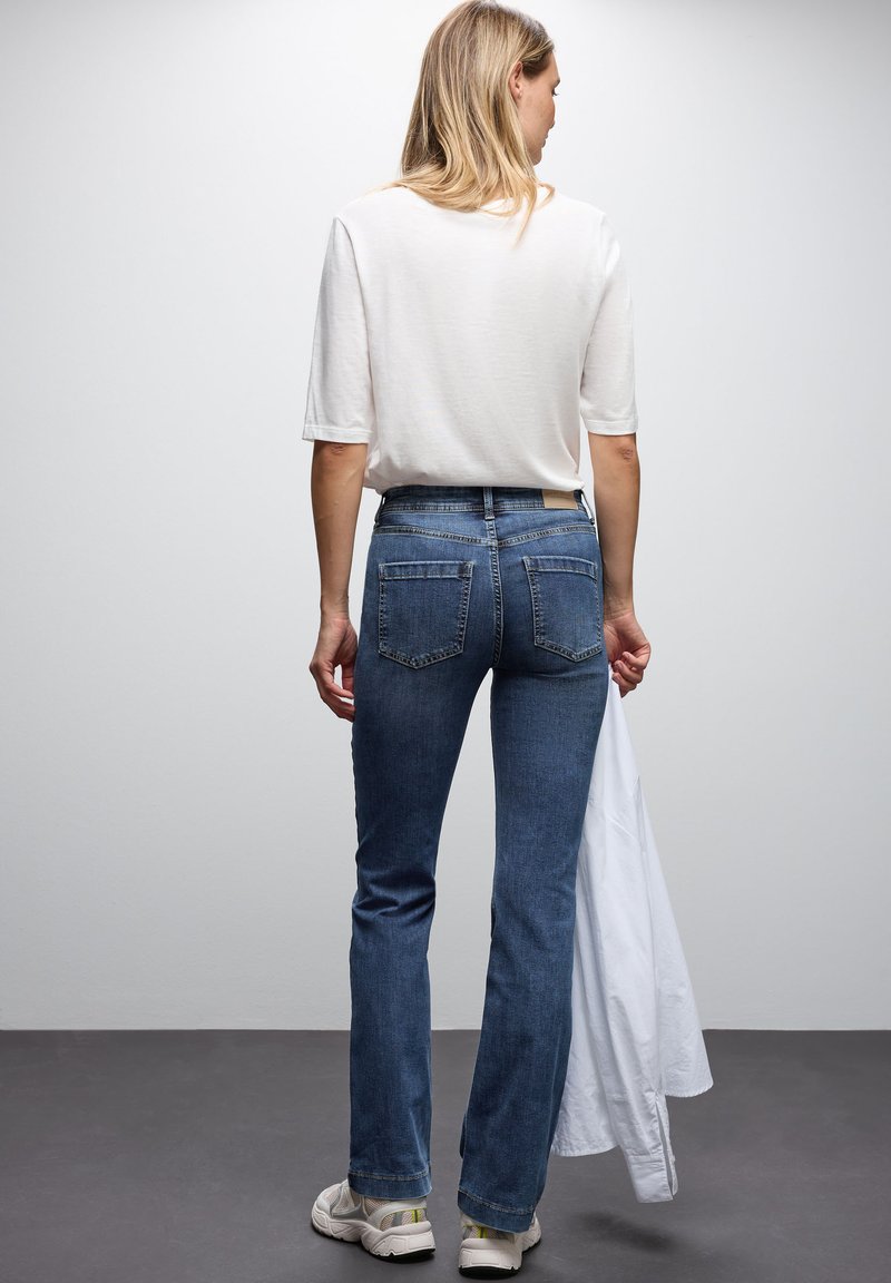 Street One 3716983 Jeans Bootcut, Medium Blue Wash, 26W x 32L Donna