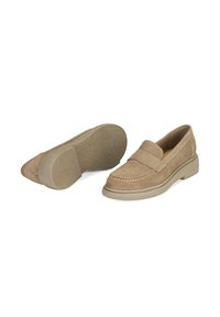 Wildleder-Slipper in hellbeige mit runder Zehenpartie, Akzentnähten und einer niedrigen strukturierten Gummisohle für besseren Halt. Flaches Design, minimalistischer Stil.
