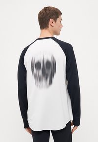 Burton MENS ROADIE BASE LAYER TECH - Spodné tričko - white/black