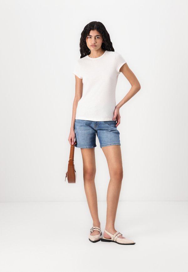 SHORT SLEEVE FITTED  - Basic T-shirt3